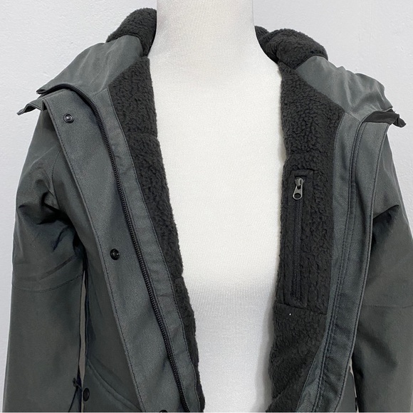 The North Face Women’s Firesyde Field Jacket - Picture 7 of 9